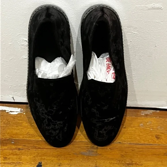 Black velour slip on sneakers - Picture 6 of 7